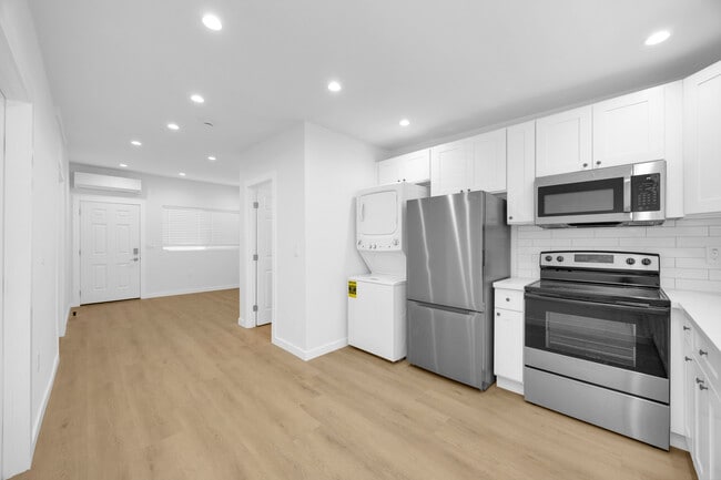 2210 Pine Ave unit 2211 Pine Ave, Long Beach, CA 90806 - photo 7