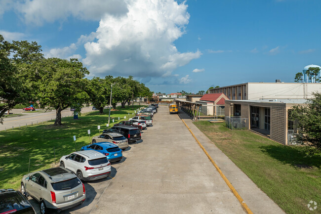 S.J. Welsh Middle is located in central Lake Charles, LA.