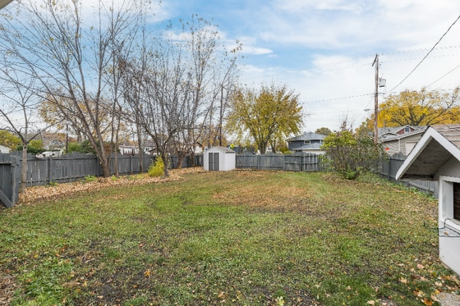 301 W 2nd St, Waconia, MN 55387 - photo 2