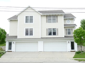 1954 Madison St, Waukesha, WI 53188