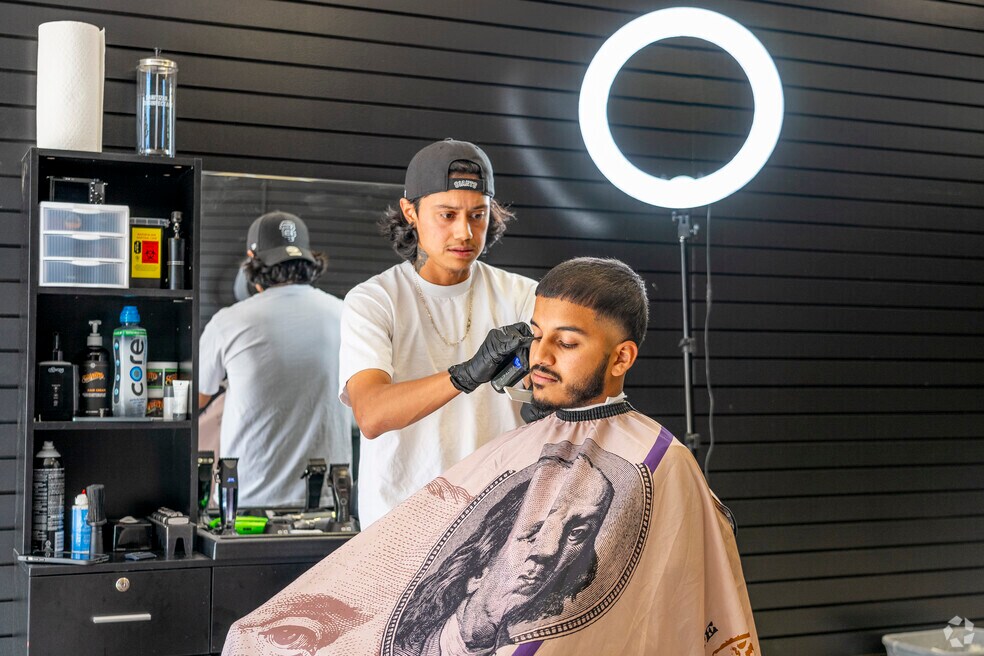 NH_Creekside_559835_P2_120924_BY_V1