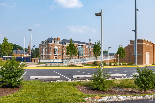 Georgetown Prepatory School is an all boys boarding school for high school students.