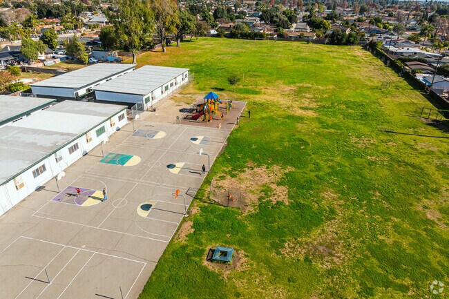Kingsley Elementary School offers many outdoor activities for students to stay active.