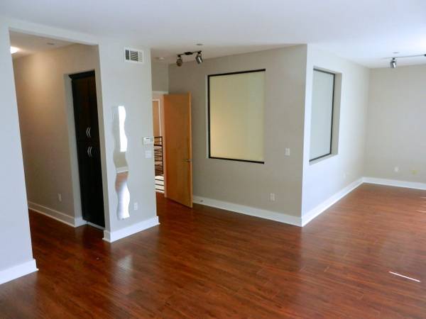 City Place Lofts I unit 49, Long Beach, CA 90802 - photo 4