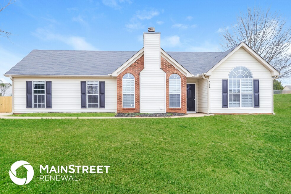 312 Harris Ave, Locust Grove, GA 30248 - photo 1