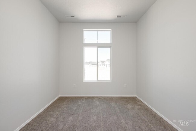 1204 W Cub River Dr, Meridian, ID 83642 - photo 5