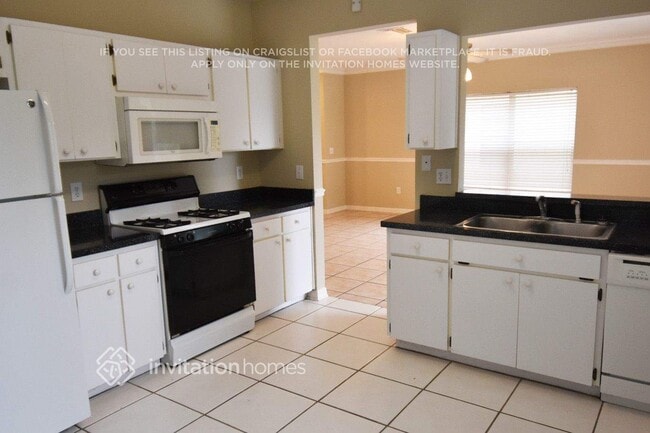 2407 Sagemont Dr, Brandon, FL 33511 - photo 5