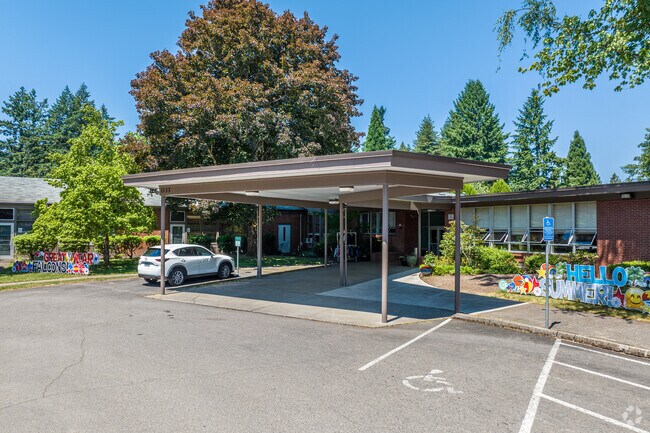 The Entrance to Forest Hills Elementary in Lake Oswego,
