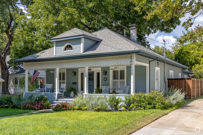 Its a wonderful life when you are living in a beautiful home in Historical McKinney.