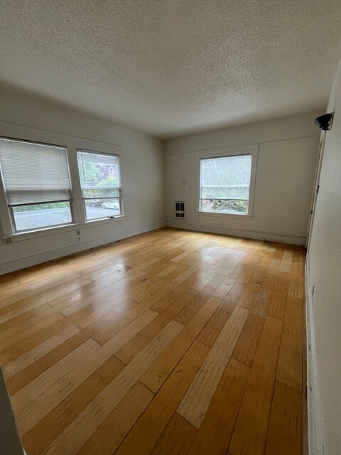 3904 N Albina Ave unit 3, Portland, OR 97227 - photo 4
