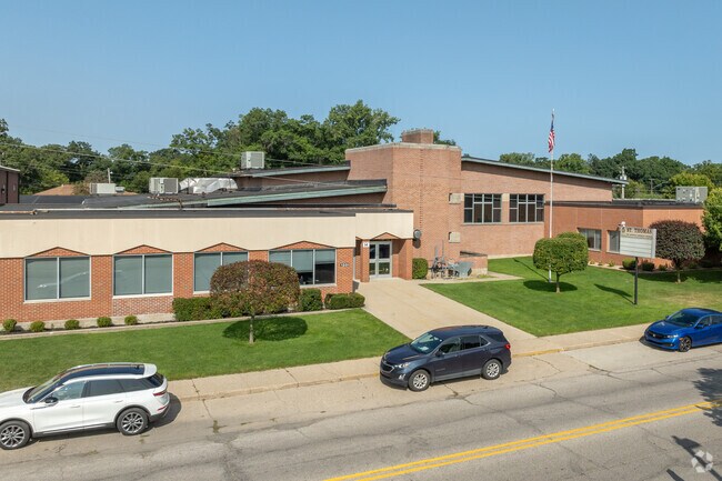 St. Thomas the Apostle Catholic School is a private school option that serves K-8 students.