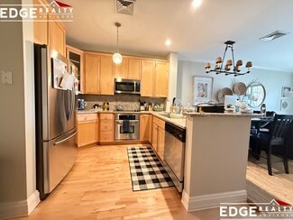 59 Walpole St Unit 215, Canton, MA 02021