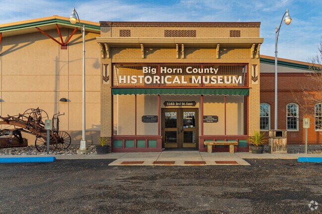 Locals and tourists can visit the Big Horn County Historical Museum.