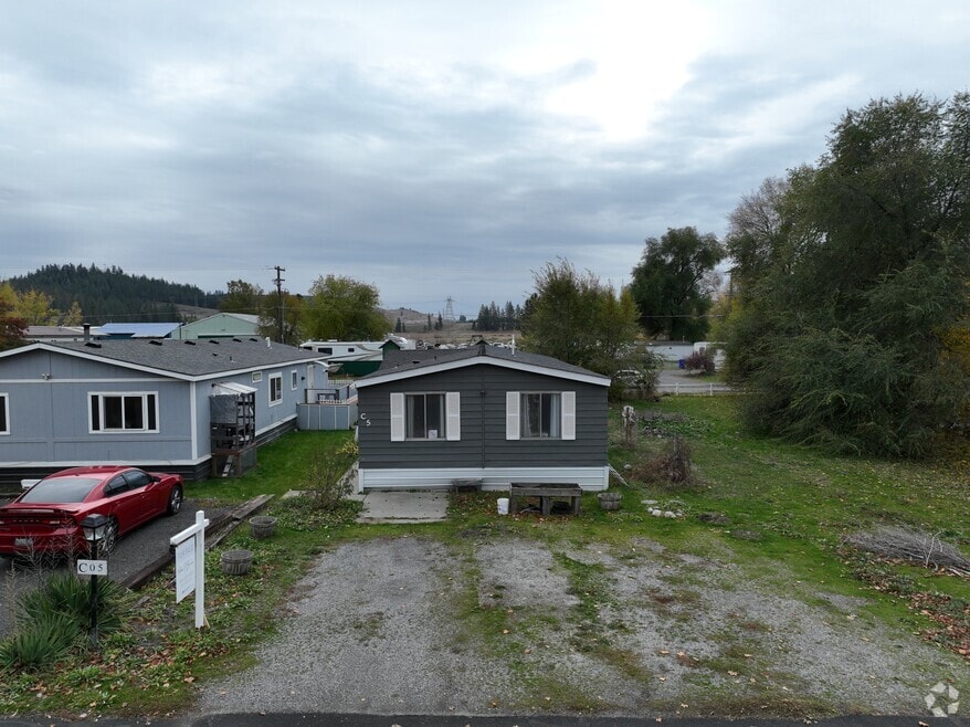 11705 N Wilson St unit C5, Mead, WA 99021 - photo 2