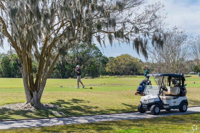 Daytona Pines residents tee off often at nearby Riviera Country Club.
