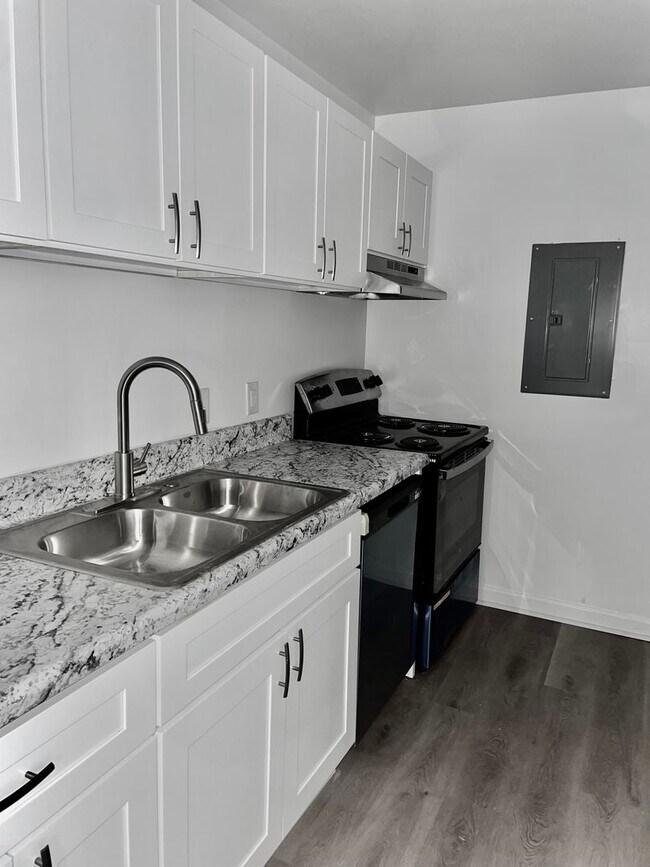 Hampton Hall | Comfort, Convenience, & Community – All In One, Atlanta, GA 30329 - photo 6