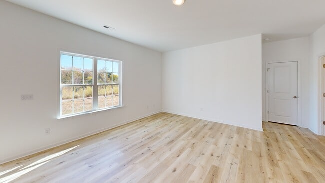 300 Waylon Ct, Lexington, NC 27295 - photo 3