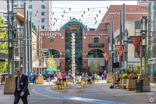 Valhalla residents have quick access to Downtown Rochester with a variety of things to do.