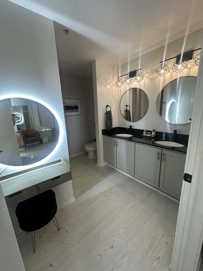 119 4th St unit 408, Des Moines, IA 50309 - photo 5