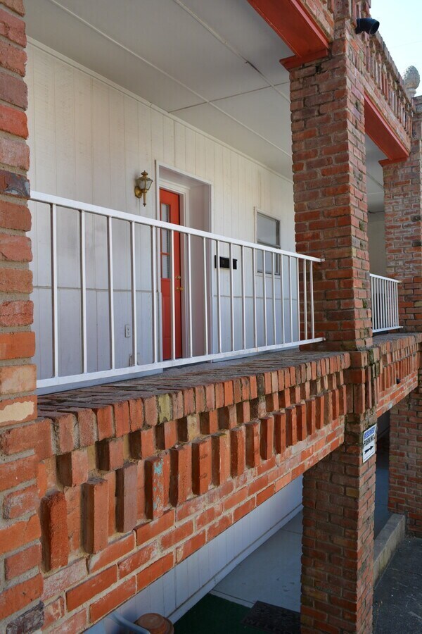 113 NW Main St, Ennis, TX 75119 - photo 5