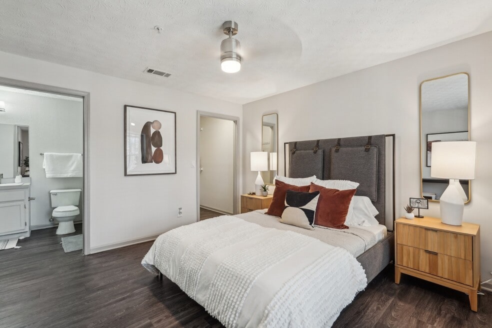 Spacious Bedroom at Gwinnett Pointe Apartments in Norcross, GA 30093