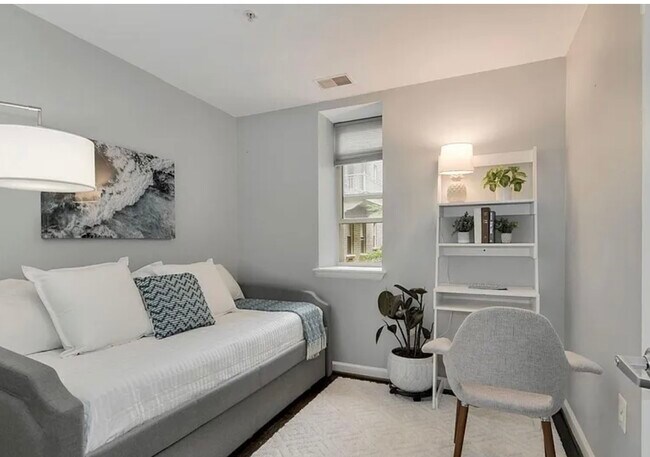 Wardman Court unit 109, Washington, DC 20009 - photo 5