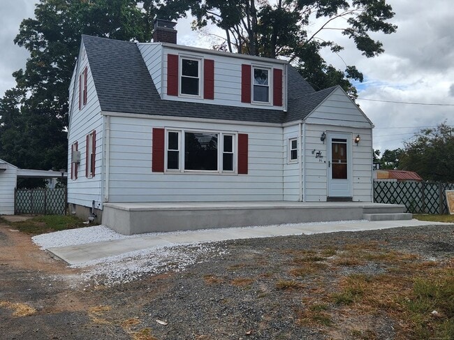 56 N Turnpike Rd, Wallingford, CT 06492 - photo 2