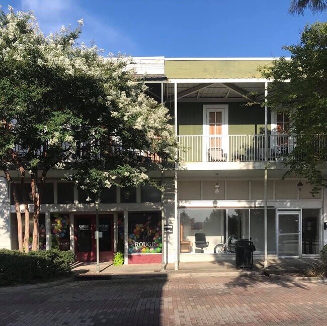 1512 Walnut St unit D, Vicksburg, MS 39180 - photo 2