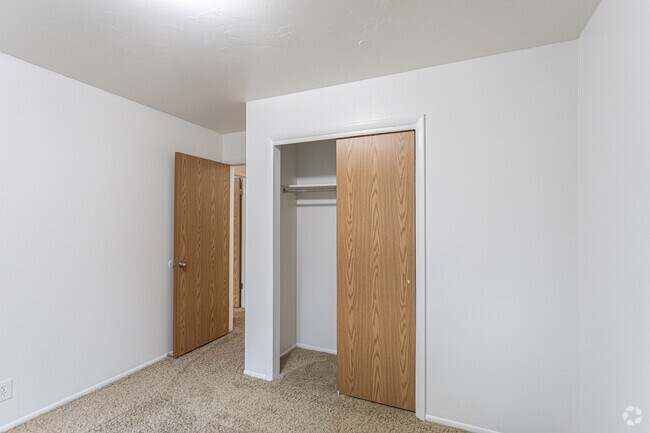 Chadds Ford, Midvale, UT 84047 - photo 4