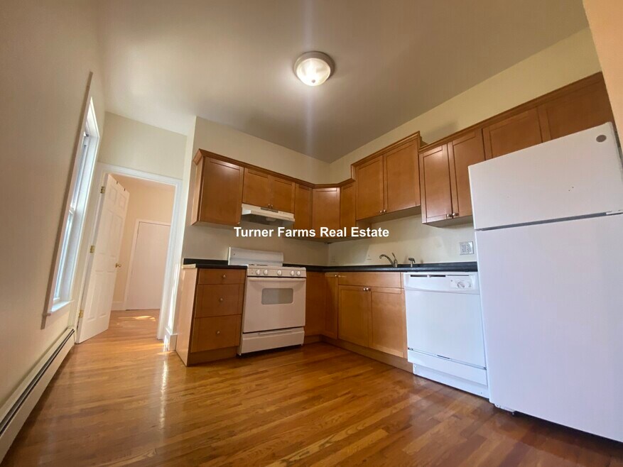 42 Florence St unit 46 FLORENCE ST UNIT, Somerville, MA 02145 - photo 1