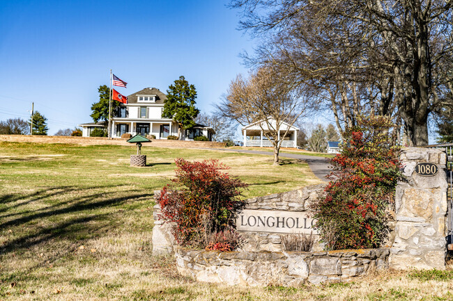 Longhollow Golf course is located right outside Cottontown.
