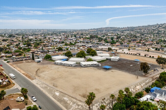 La Presa Elementary School offers ample room for development.