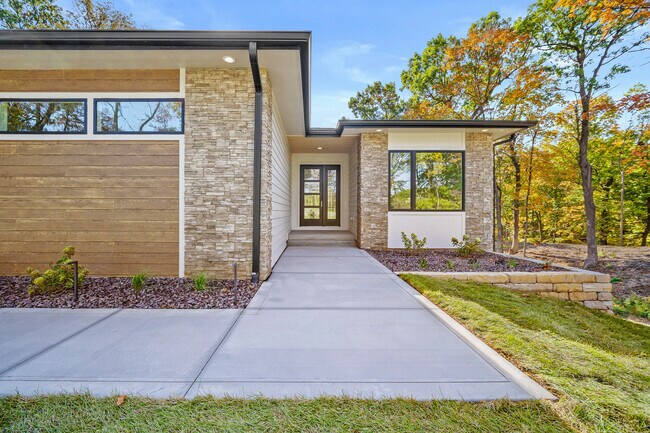 17815 Goodman Dr unit 36748305, Urbandale, IA 50323 - photo 5