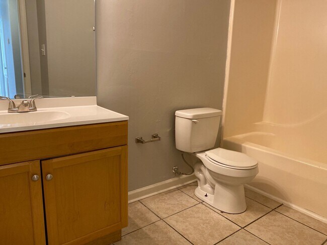 37 Markwest Cove unit L, Jackson, TN 38305 - photo 7