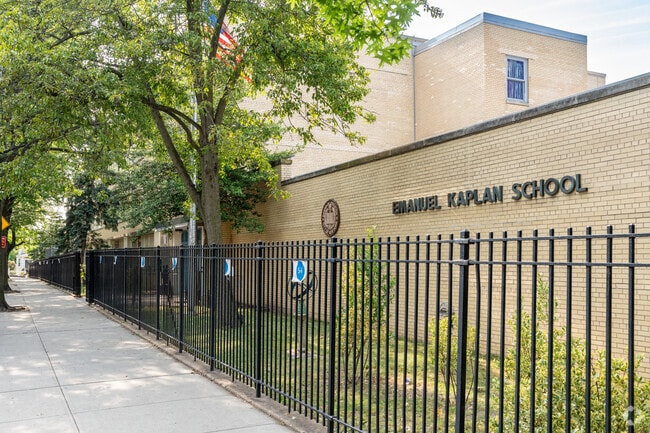 Ps 229 Emanuel Kaplan students are encouraged to be academic risk-takers.