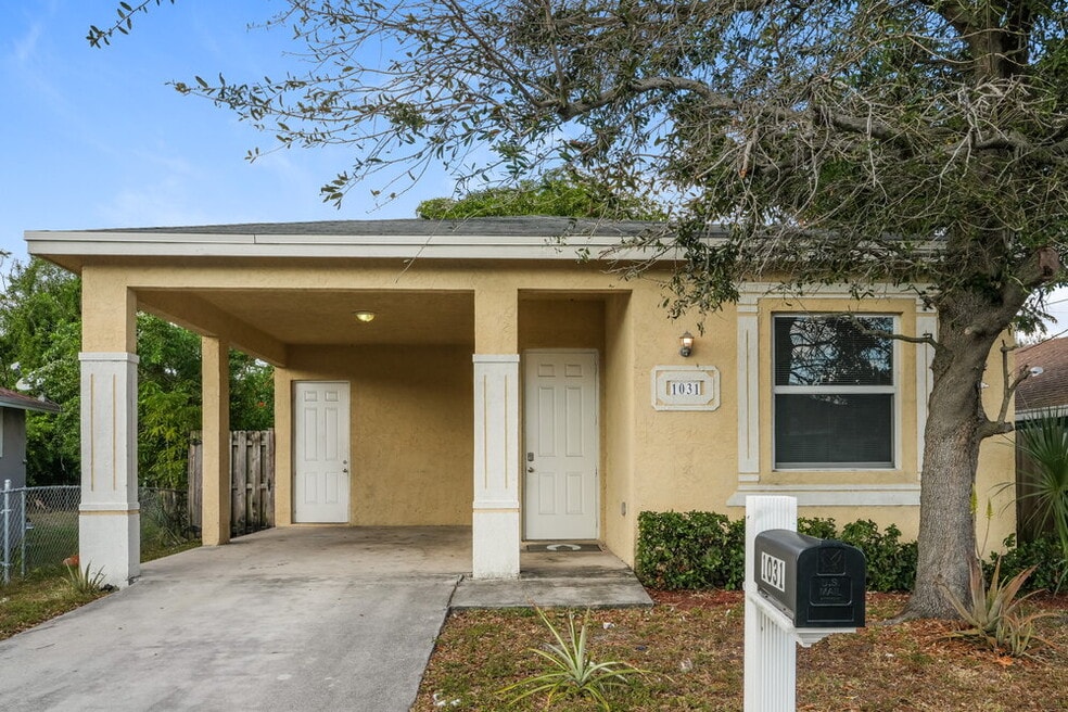 1031 22nd St, West Palm Beach, FL 33407 - photo 1