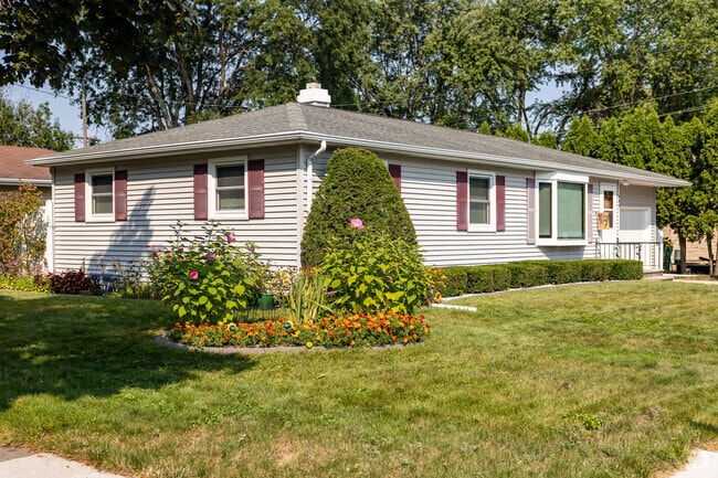 Ranch homes are the most prominent home type found in Haevers Corners.