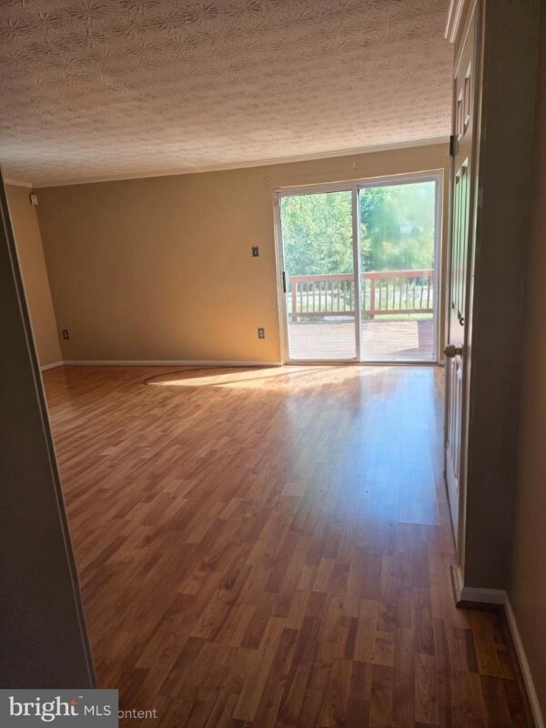 8530 Castlemill Cir, Nottingham, MD 21236 - photo 5