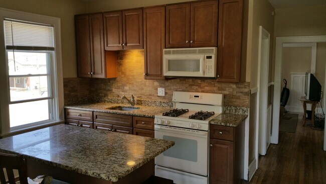 13 N Jay St unit 2, Schenectady, NY 12305 - photo 2