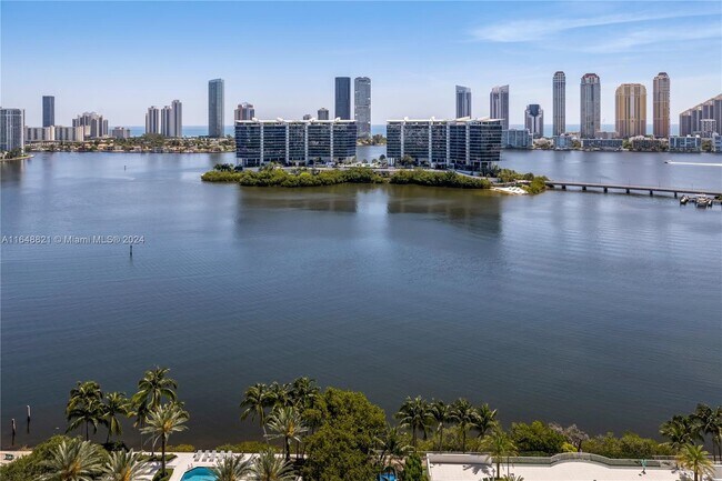 Peninsula II unit 2002, Aventura, FL 33160 - photo 2