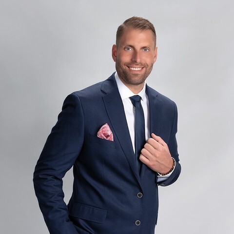 Agent Photo