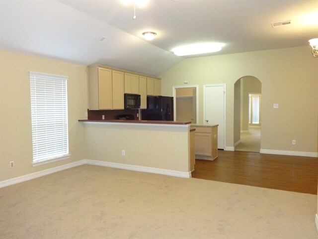 19072 Hammer Ln, Porter, TX 77365 - photo 3