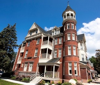 86 S Main St, Spring Grove, PA 17362