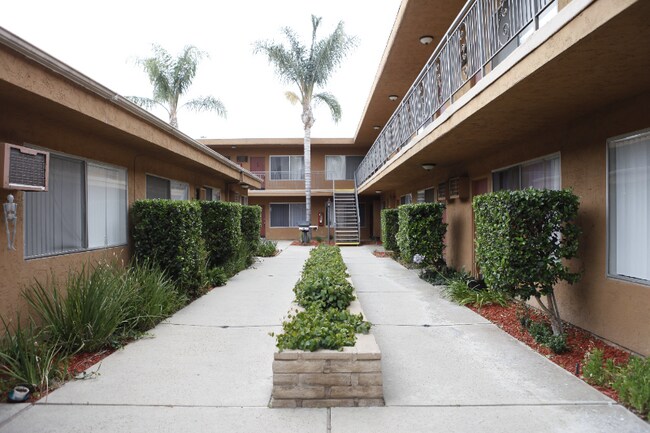 11920 Chandler Blvd unit 107, Valley Village, CA 91607 - photo 4
