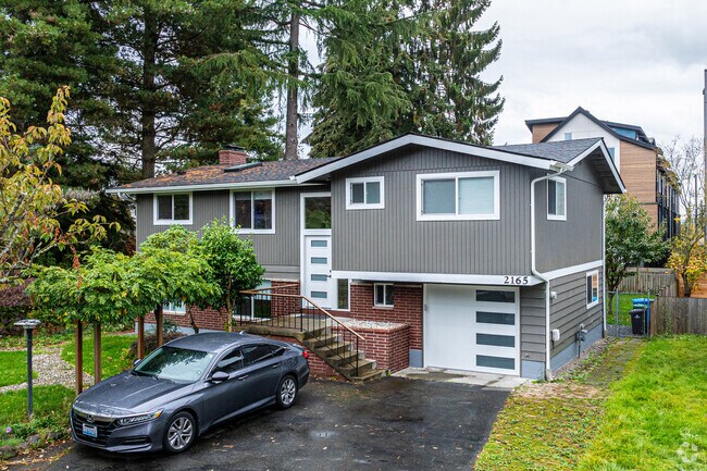 This is a great example of a contemporary split-level home in the Echo Lake neighborhood.