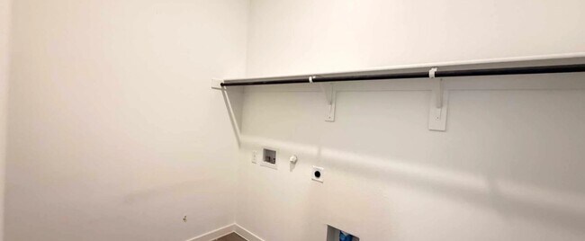 1009 Colgate Cir, Princeton, TX 75407 - photo 7