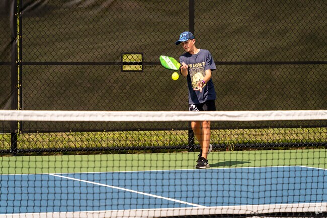Warm days in Cascades often bring locals outdoors to parks and neighborhood trails.