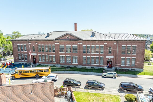 Driggs School welcomes your child to education.