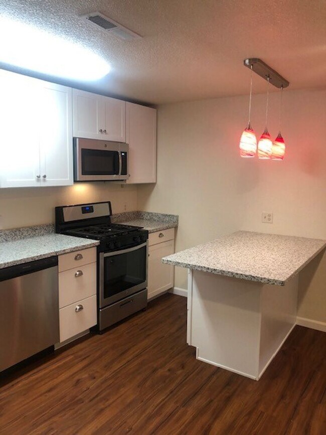 4 Lanterns, Chico, CA 95926 - photo 3