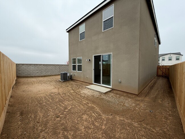 4410 N Lucy Ruiz Ave, Fresno, CA 93723 - photo 4